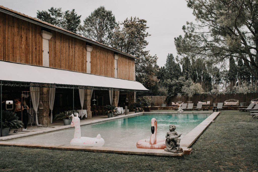 mariage-provençal-et-chic-mas-comtes-piscine